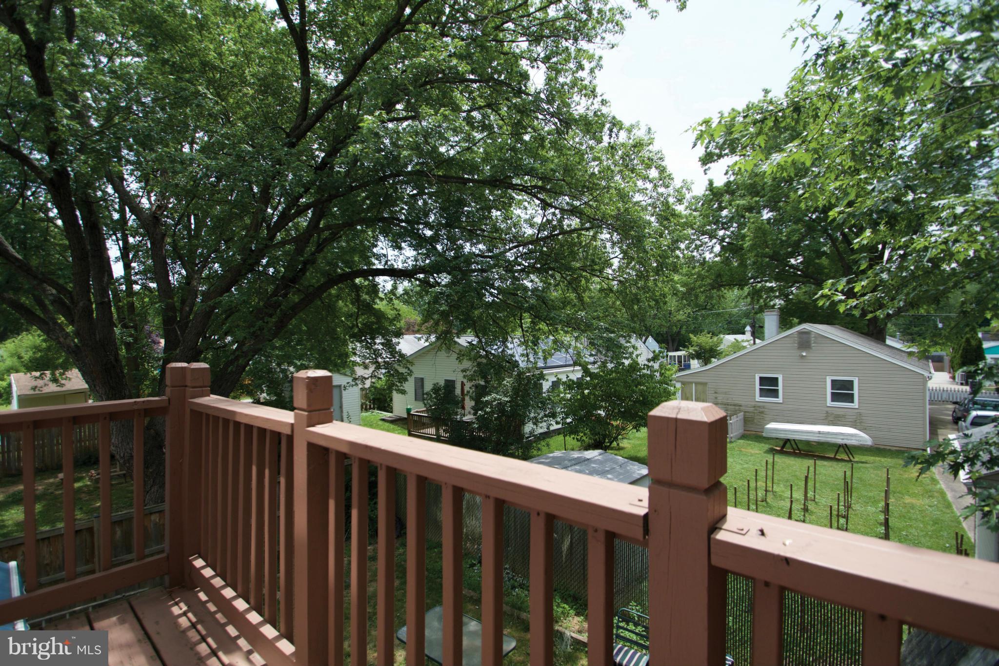 505 Pinewood Road Rockville, MD 20850 - Photo 16 of 30 Exterior (Rear)