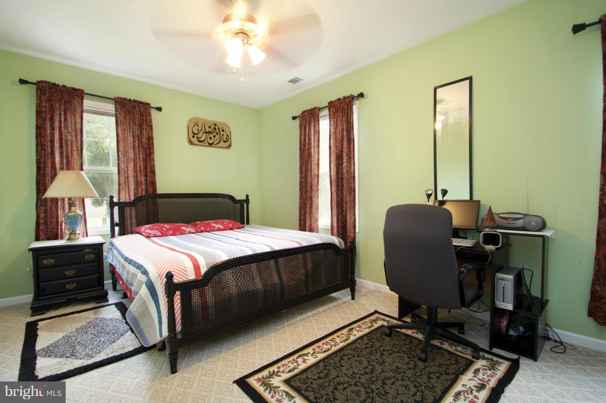 505 Pinewood Road Rockville, MD 20850 - Photo 21 of 30 Bedroom