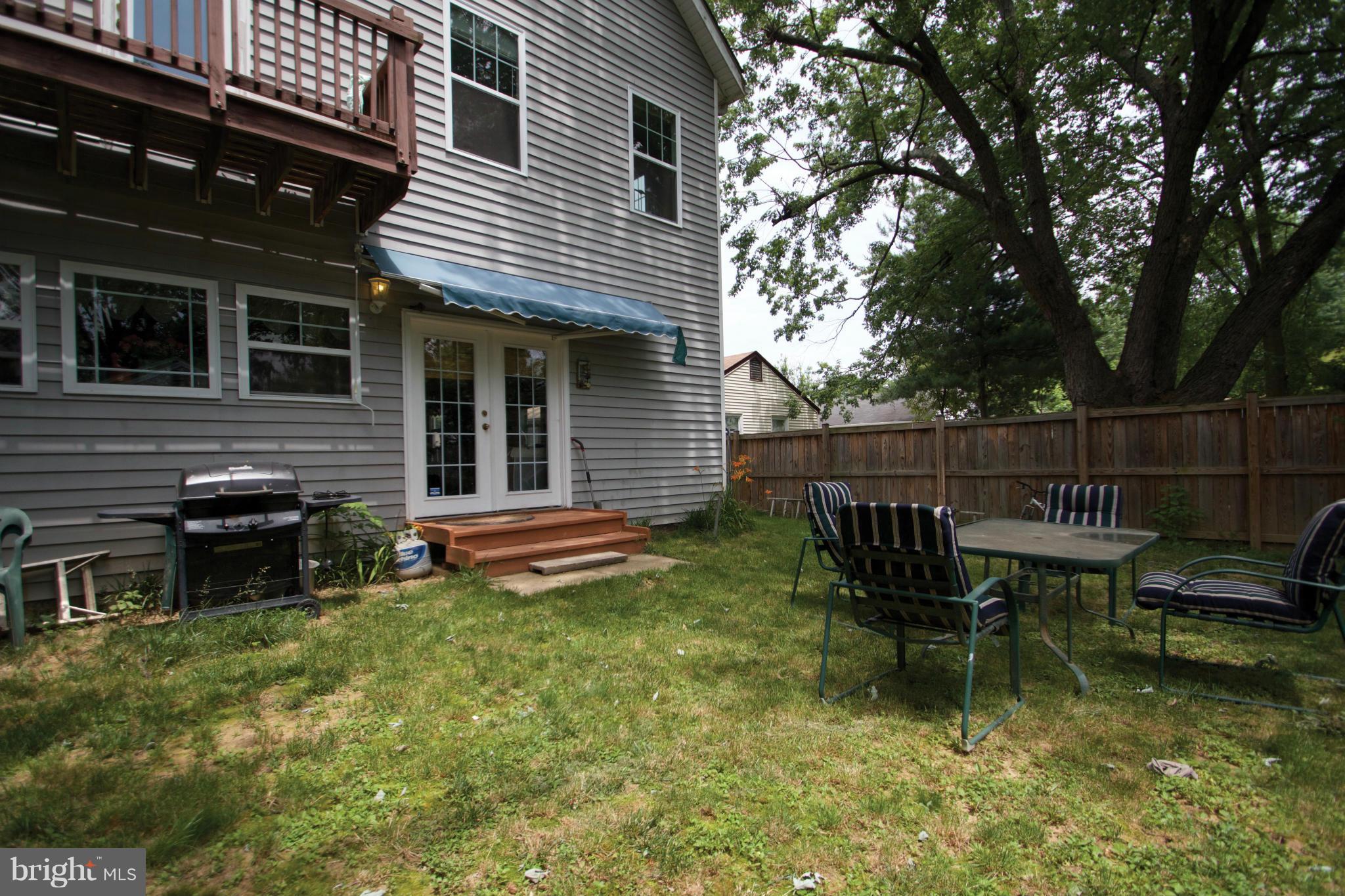 505 Pinewood Road Rockville, MD 20850 - Photo 29 of 30 Exterior (Rear)