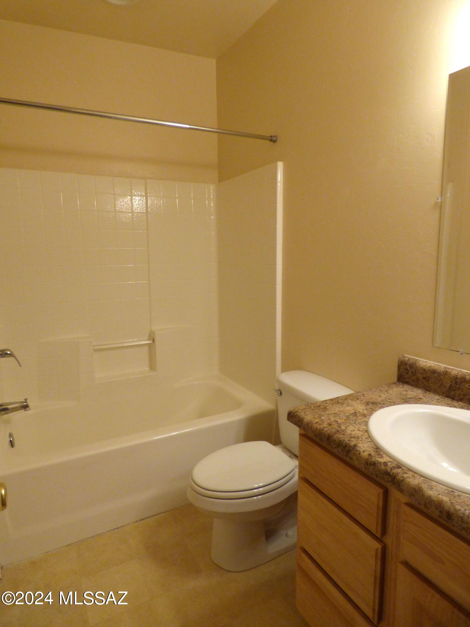 1077 North Riverside Drive, Unit 3 Tucson, AZ 85745 - Photo 19 of 22 P1070862