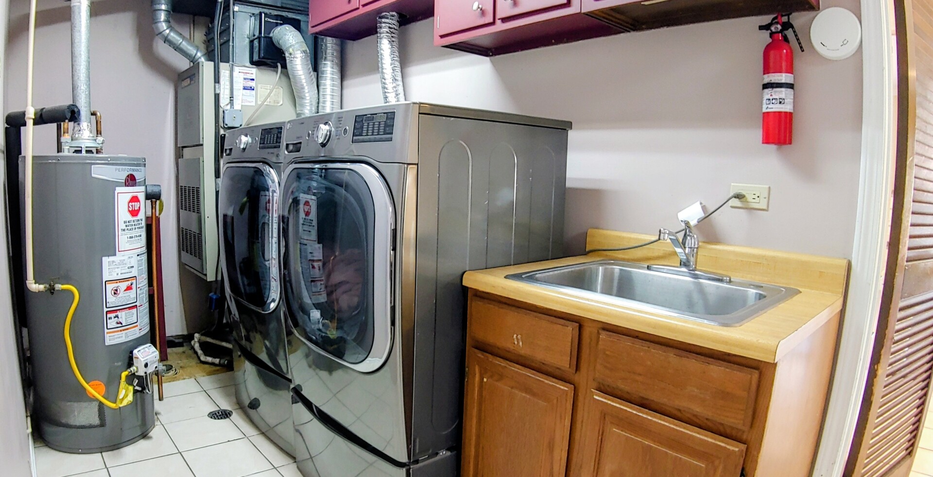 1160 Hassell Road Hoffman Estates, IL 60169 - Photo 20 of 24 a utility room with dryer and washer