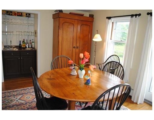 453 West Main Road Little Compton, RI 02837 - Photo 10 of 11 Kitchen.