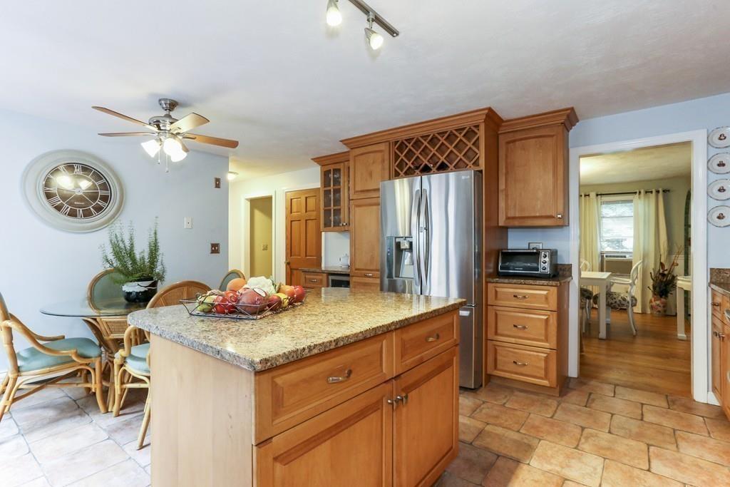 24 Bells Brook Road Lakeville, MA 02347 - Photo 4 of 35