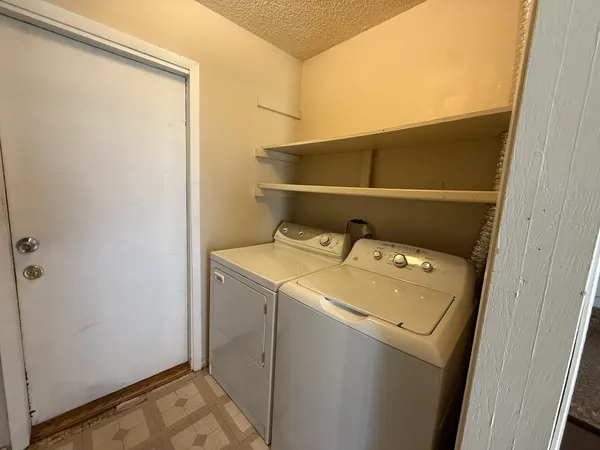 $2,300 | 4564 Whitney Drive, Hanover Park, IL 60133