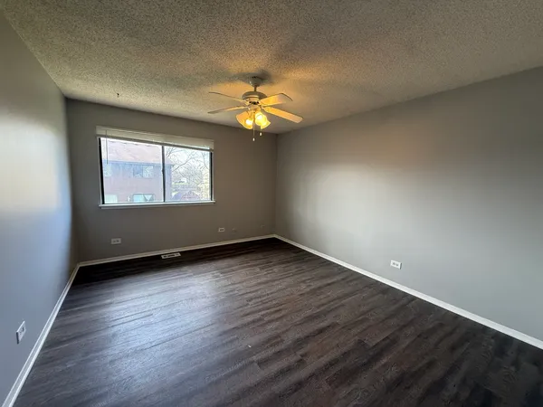 $2,300 | 4564 Whitney Drive, Hanover Park, IL 60133