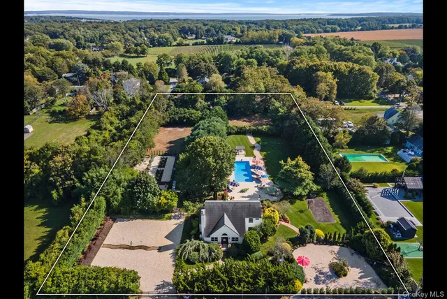 $25,000 | 525 South Harbor Road, Southold, NY 11971