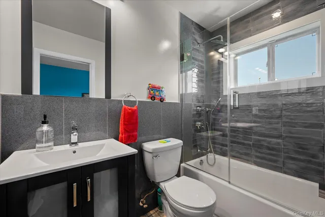 $25,000 | 525 South Harbor Road, Southold, NY 11971