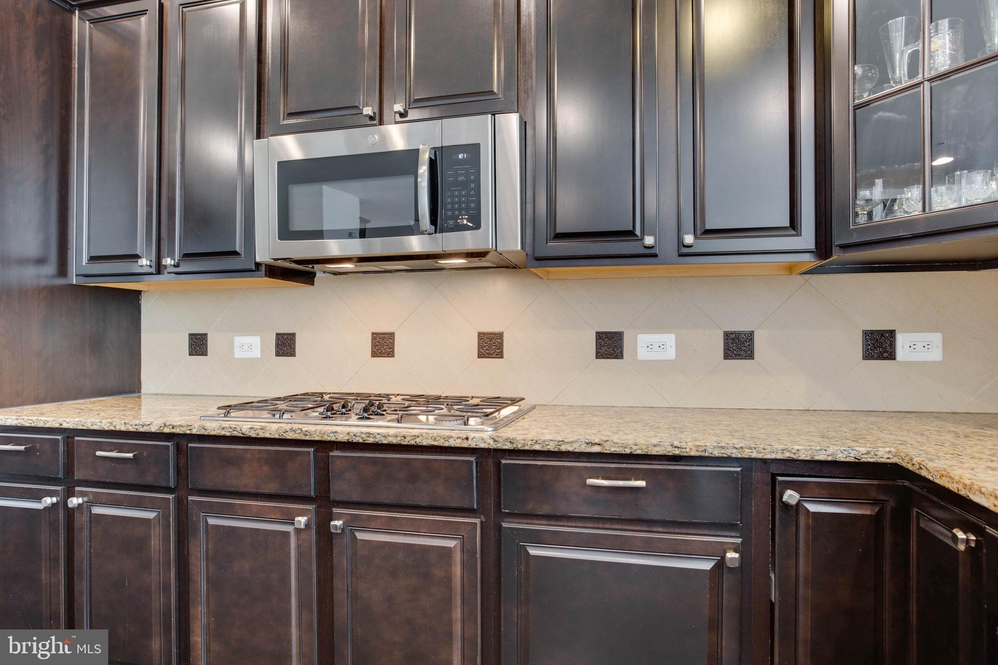 8805 Helmsley Drive Clinton, MD 20735 - Photo 12 of 49