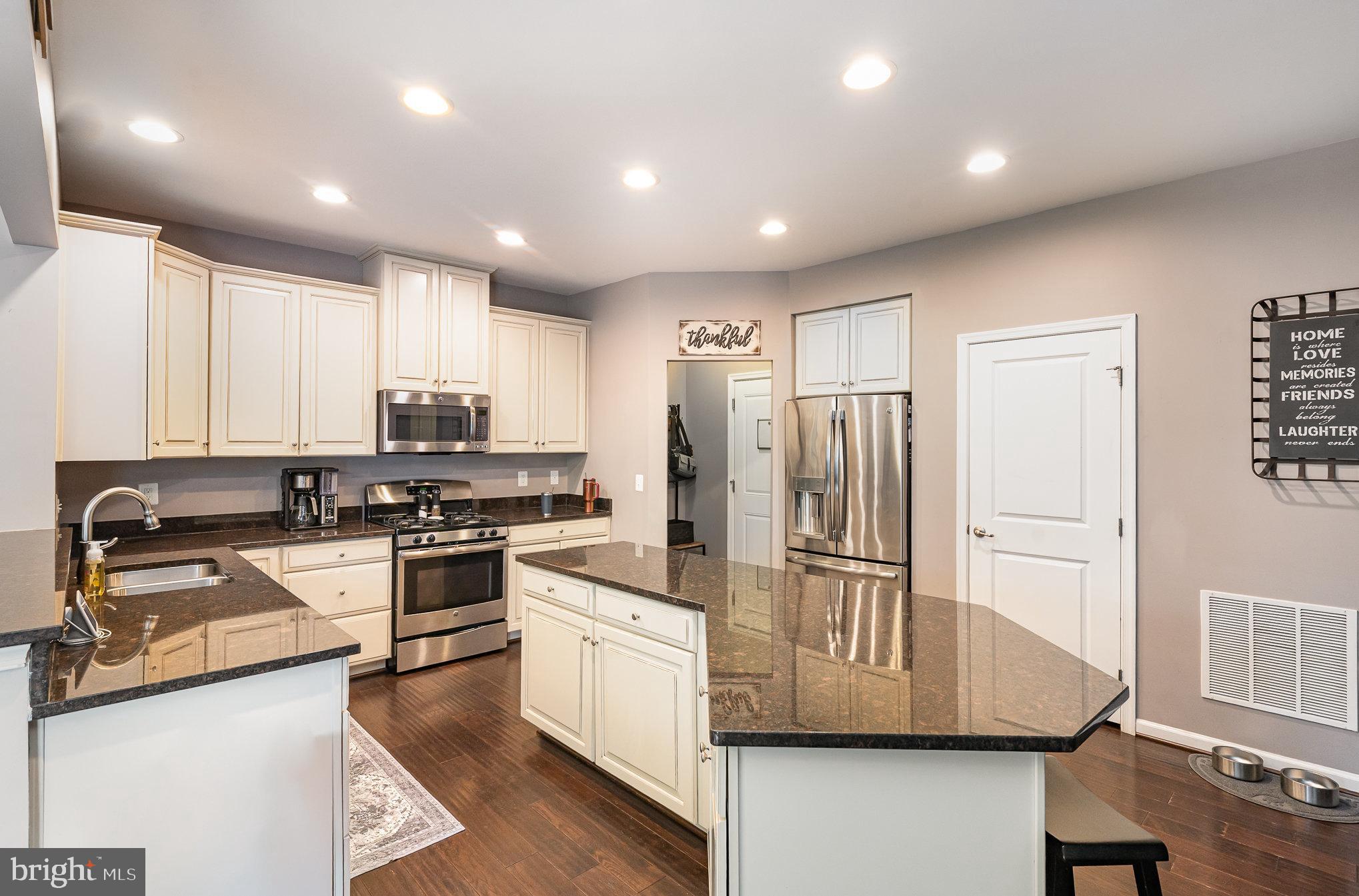 1214 Brittle Ridge Road Warrenton, VA 20187 - Photo 3 of 62 Gallery Image 3
