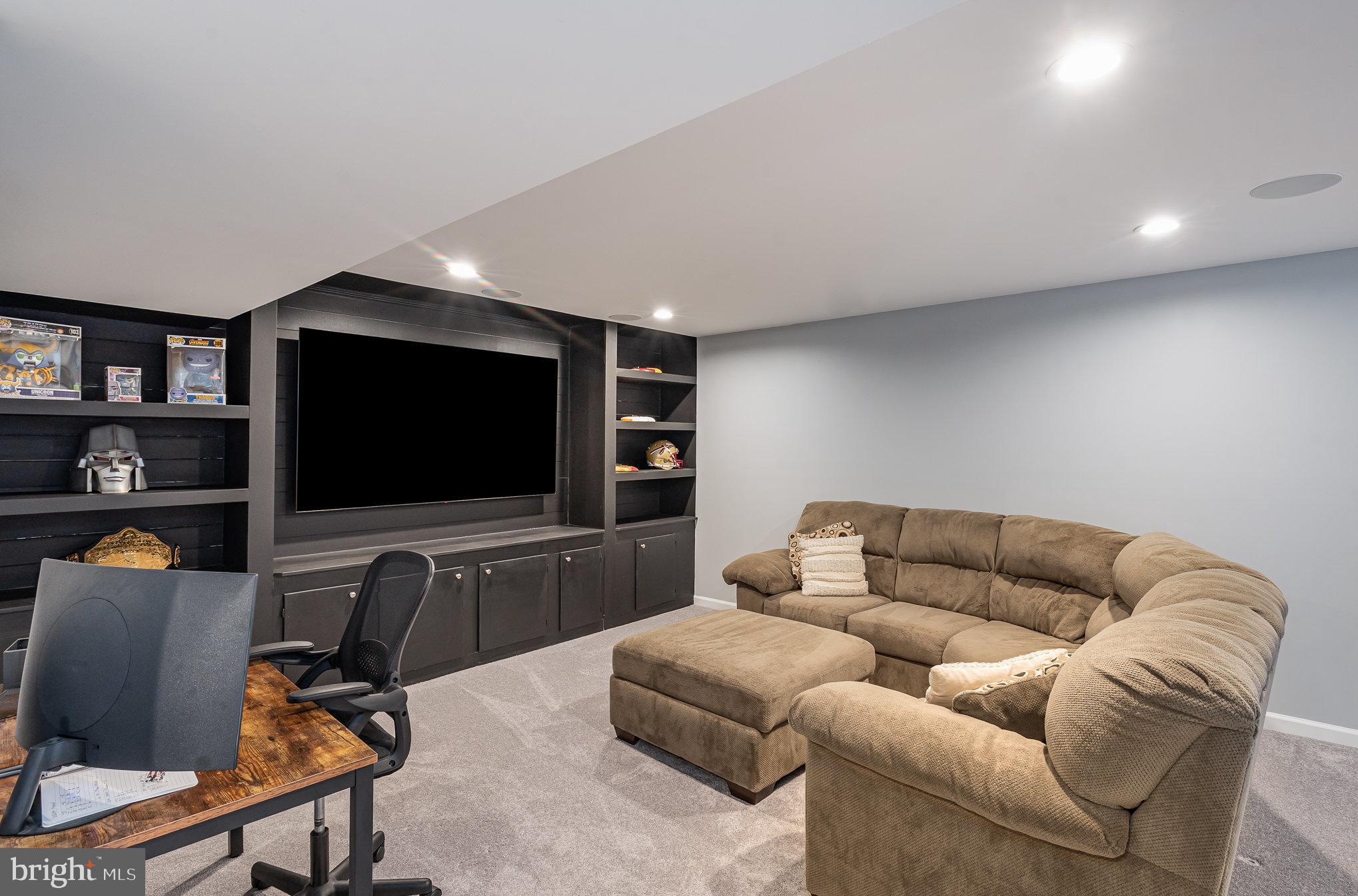 1214 Brittle Ridge Road Warrenton, VA 20187 - Photo 4 of 62 Gallery Image 4