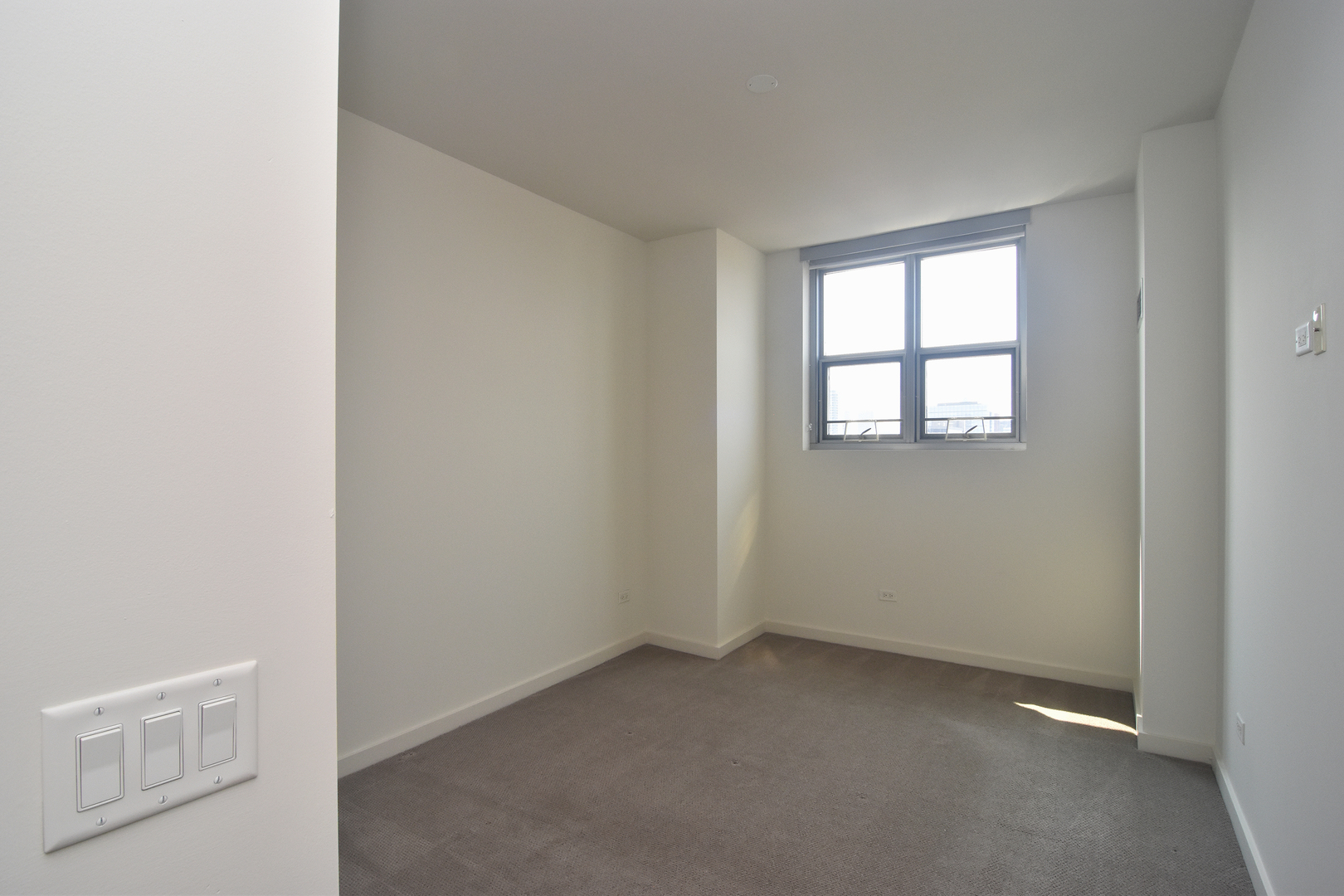 910 West Huron Street, Unit 1114 Chicago, IL 60642 - Photo 16 of 34