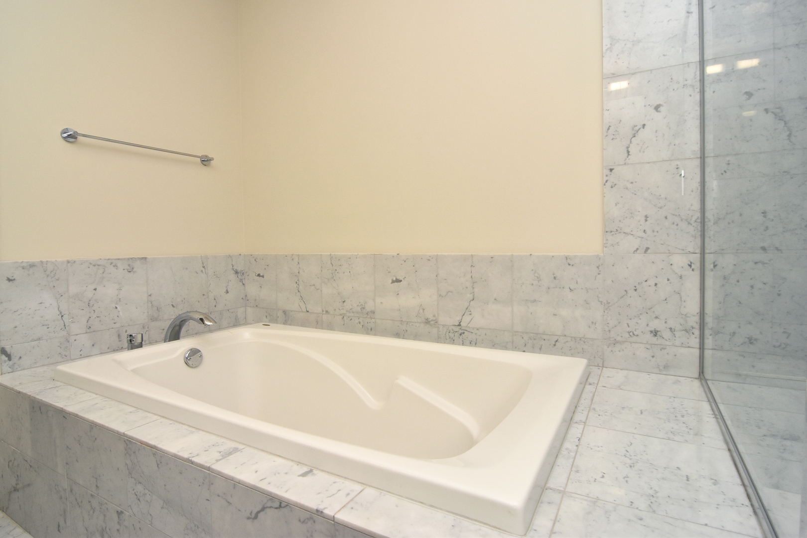 910 West Huron Street, Unit 1114 Chicago, IL 60642 - Photo 31 of 34