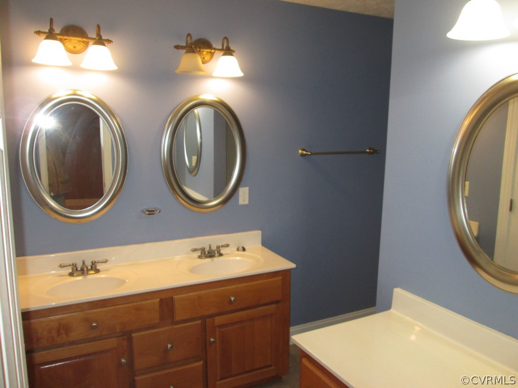 10713 Squirrel Level Road Petersburg, VA 23803 - Photo 9 of 13 Gallery Image 9