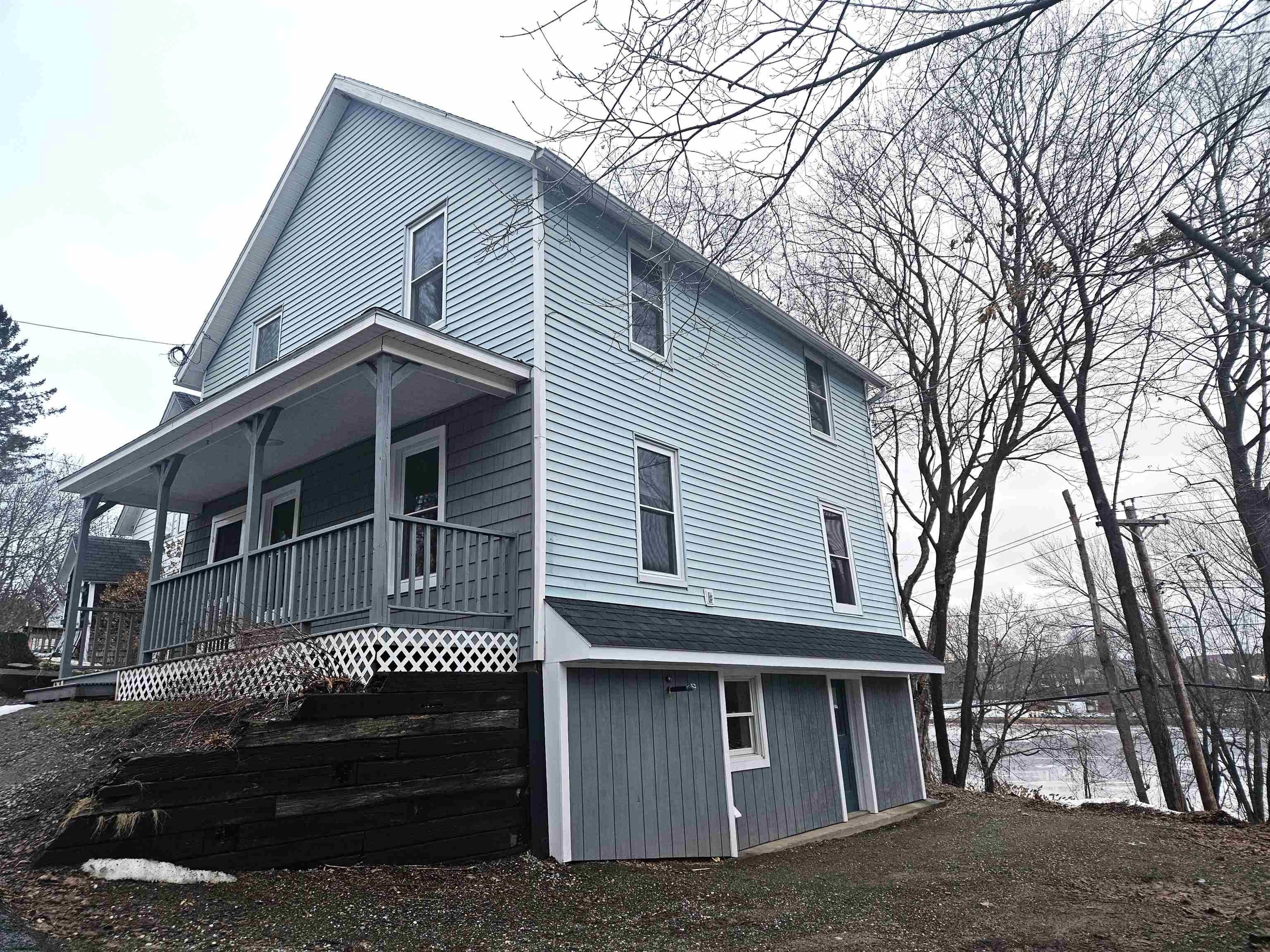 28 Middle Street Newport, VT 05855 - Photo 1 of 22 Gallery Image 1