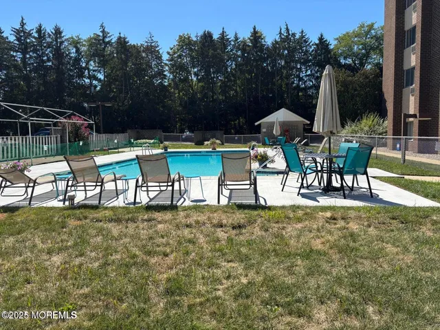 $185,000 | 860 Lower Ferry Road, Unit 1K, Ewing, NJ 08628