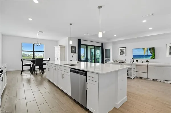 $649,999 | 19050 Hanley Boulevard, Estero, FL 33928