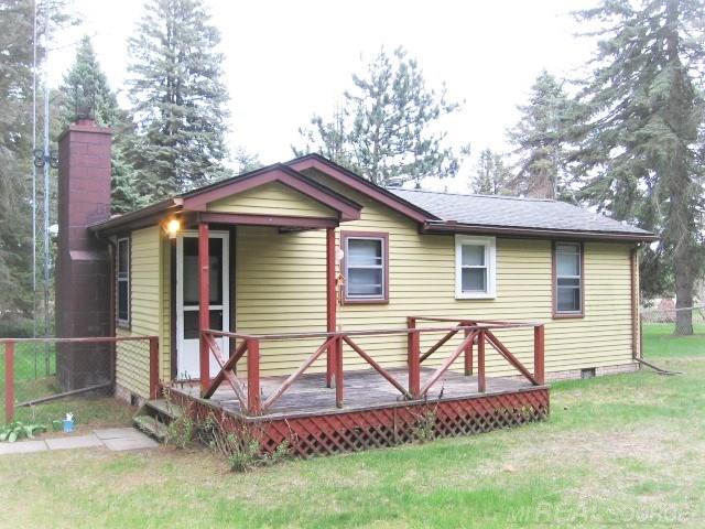 4824 Lakeshore Road Lexington, MI 48450 - Photo 7 of 26 Private Rear Deck