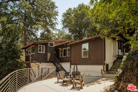 $1,350,000 | 10012 Charter Oak Lane, Beverly Hills, CA 90210