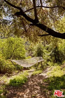 $1,350,000 | 10012 Charter Oak Lane, Beverly Hills, CA 90210