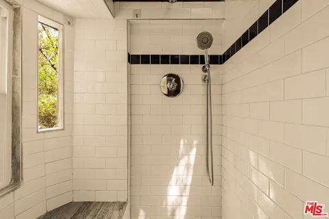 $1,350,000 | 10012 Charter Oak Lane, Beverly Hills, CA 90210