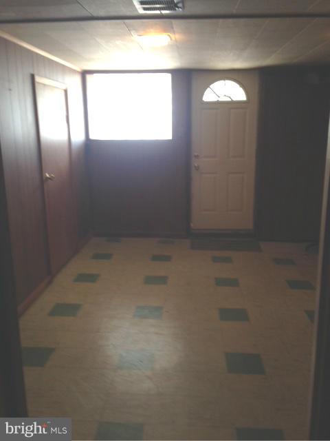 8025 Stratman Road Baltimore, MD 21222 - Photo 13 of 17 back room