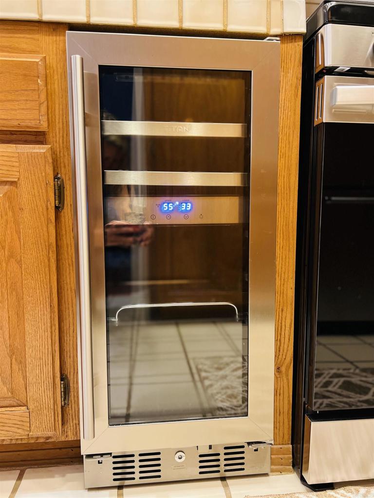 4008 Aguila Street, Unit D Carlsbad, CA 92008 - Photo 15 of 21 Wine Cooler