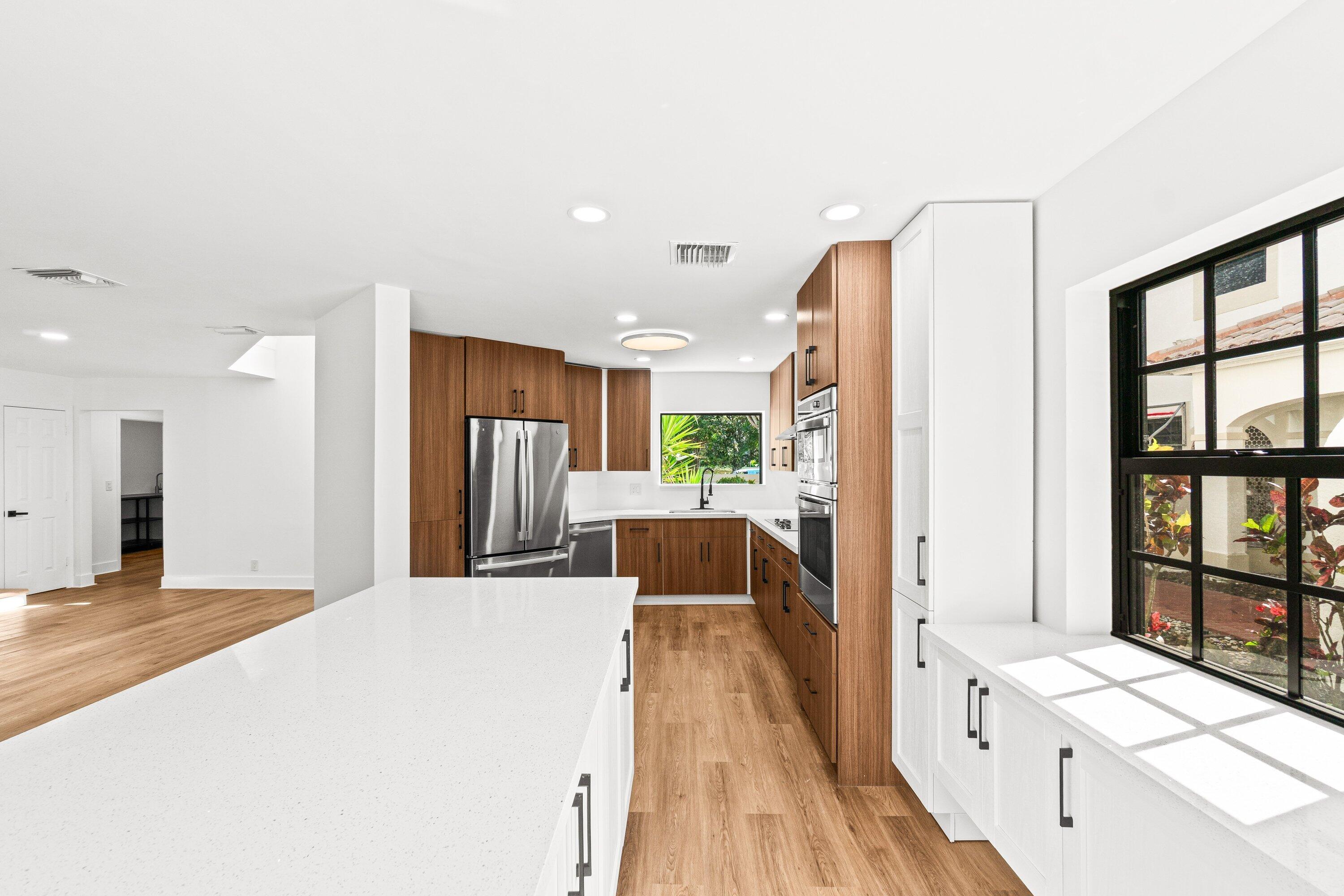 22548 Caravelle Circle, Unit 22548 Boca Raton, FL 33433 - Photo 15 of 40 015-22548CaravelleCircle-BocaRaton-FL-33