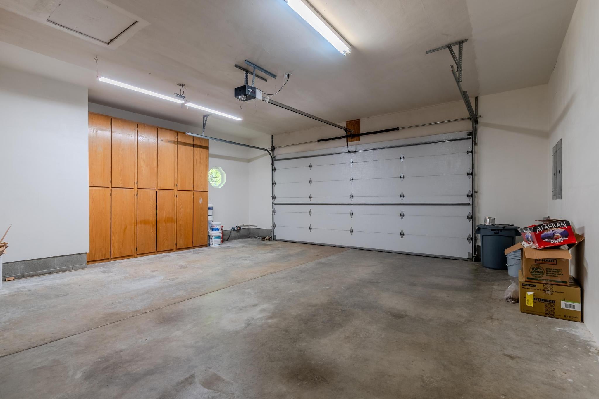 7888 Redthorne Road Rogue River, OR 97537 - Photo 36 of 48 Garage