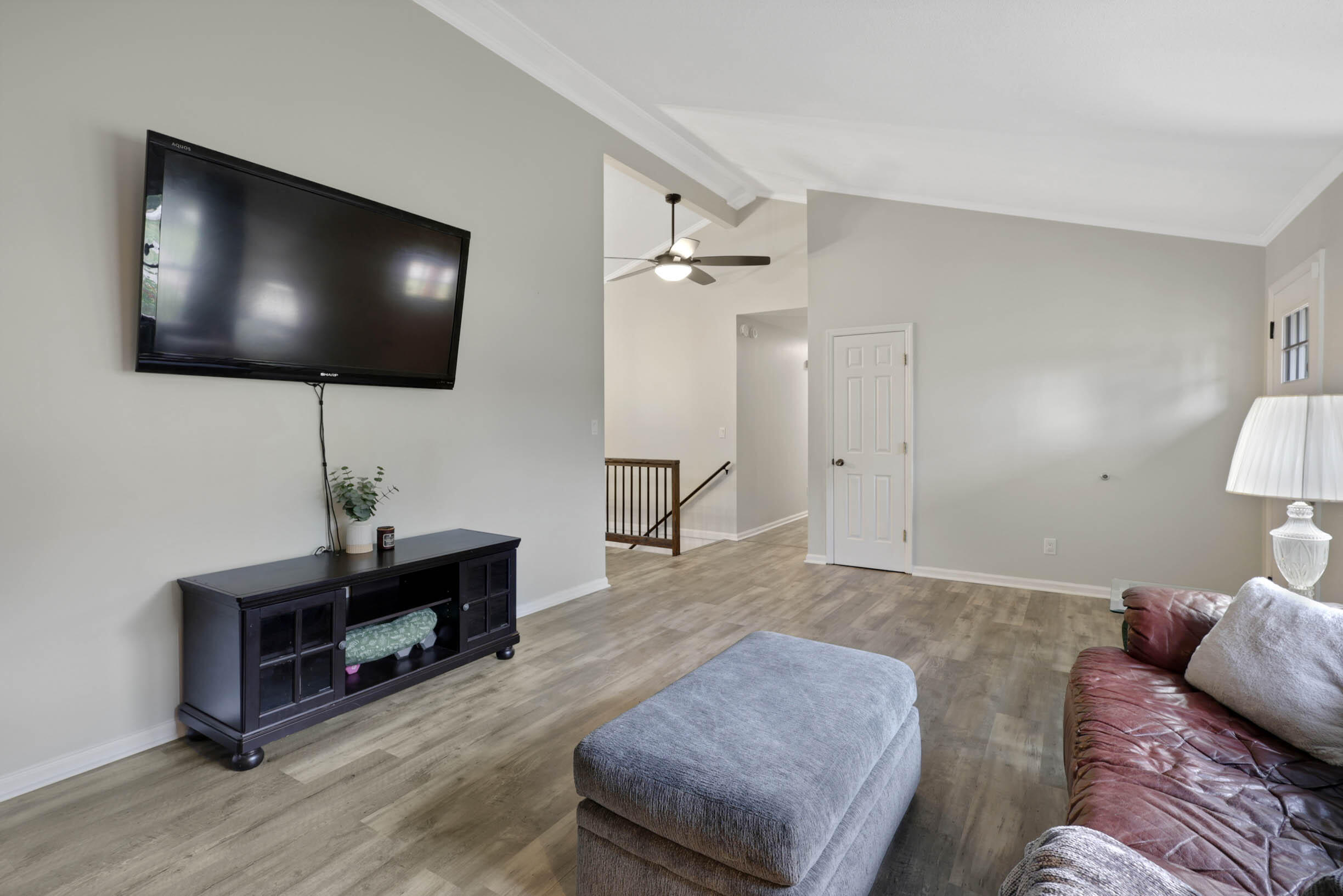 706 Swansons Ridge Road Chattanooga, TN 37421 - Photo 6 of 29 Living Room
