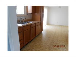 5230 West Epler Road Indianapolis, IN 46221 - Photo 3 of 12 Gallery Image 3