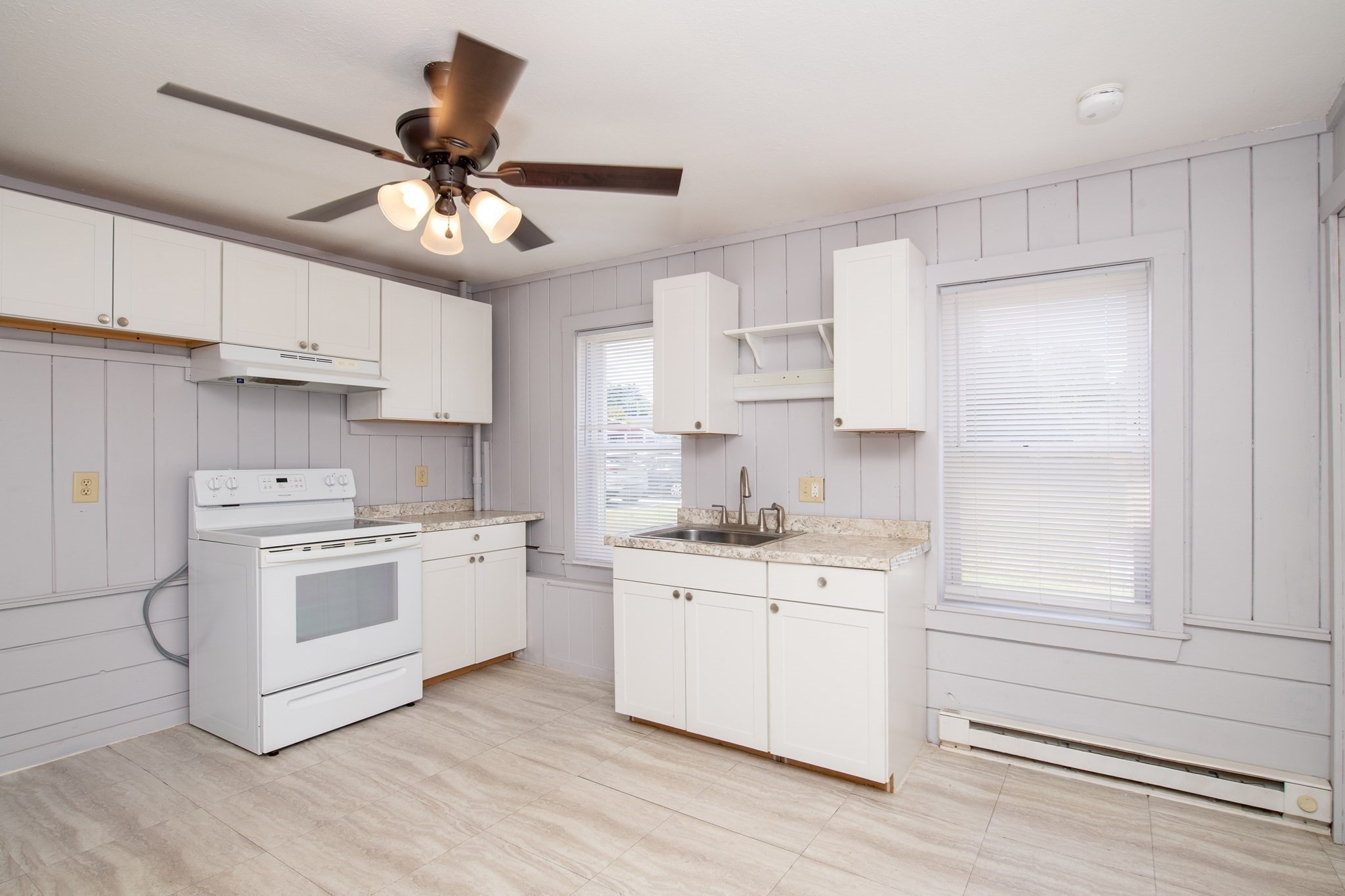 595 Main Street Acushnet, MA 02743 - Photo 10 of 40 Gallery Image 10
