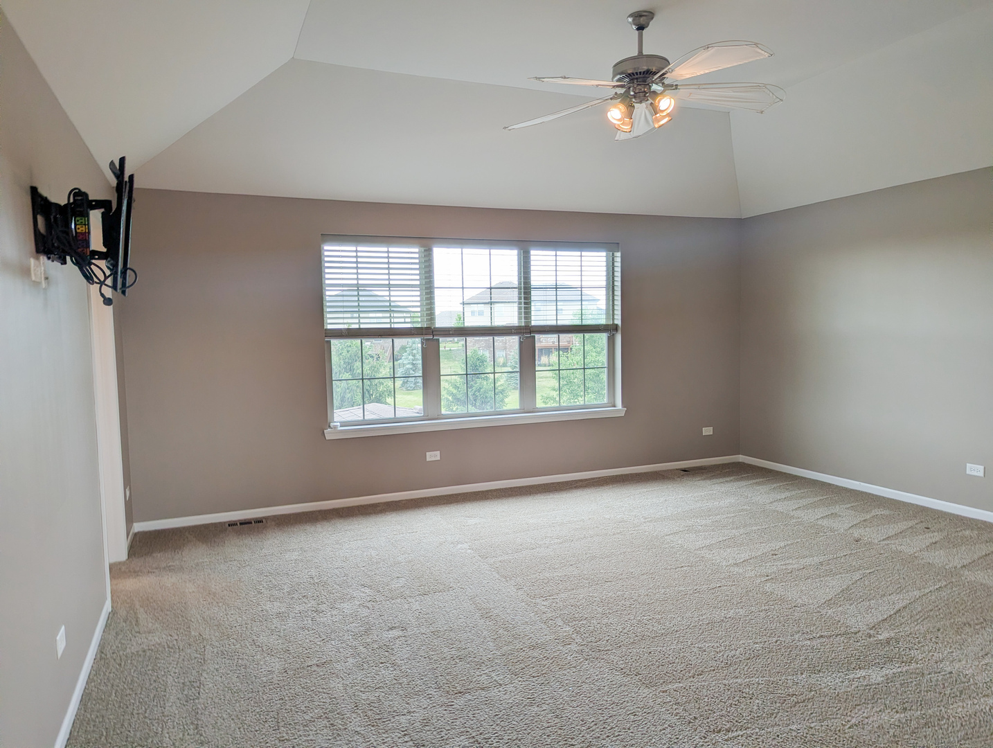 15820 Mueller Way New Lenox, IL 60441 - Photo 18 of 37