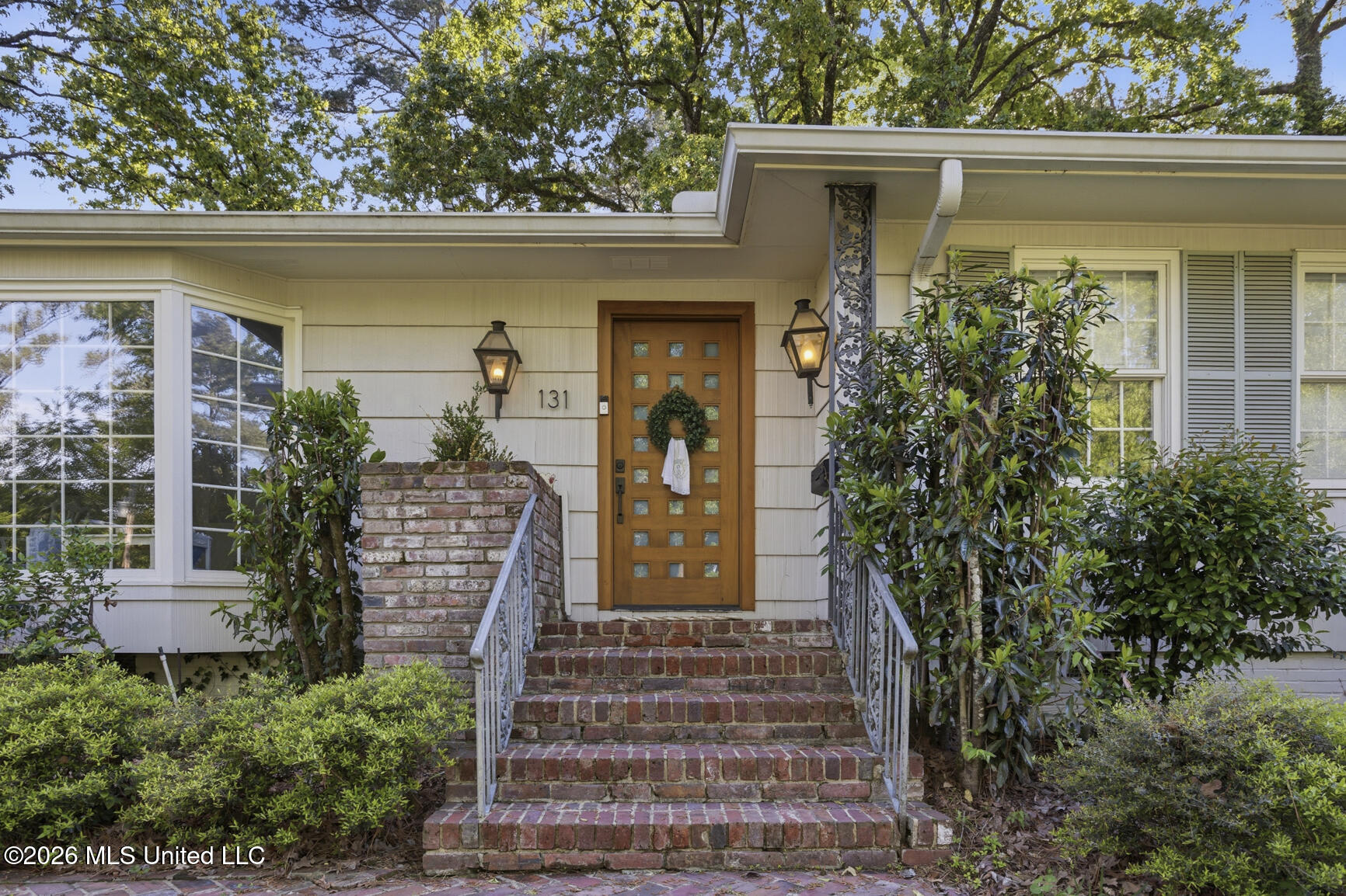 131 Highland Circle Jackson, MS 39211 - Photo 2 of 36 131 Highland Cir-4