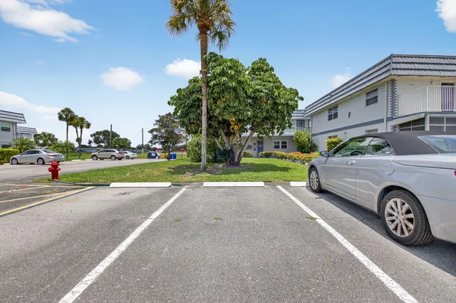 $127,000 | 294 Tuscany F, Delray Beach, FL 33446