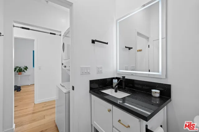 $1,698,000 | 3170 Glenmanor Place, Los Angeles, CA 90039