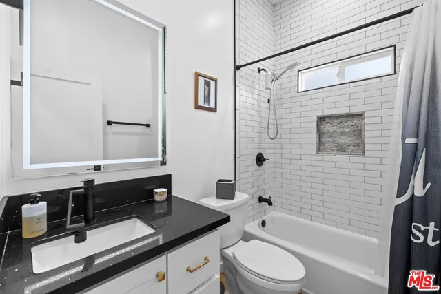 $1,698,000 | 3170 Glenmanor Place, Los Angeles, CA 90039