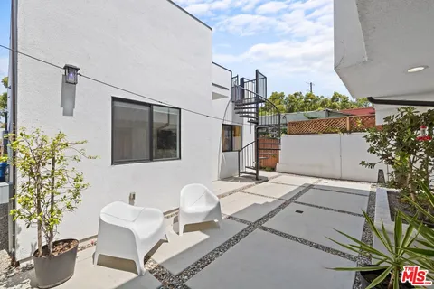 $1,698,000 | 3170 Glenmanor Place, Los Angeles, CA 90039
