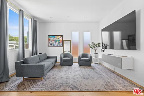 $1,698,000 | 3170 Glenmanor Place, Los Angeles, CA 90039