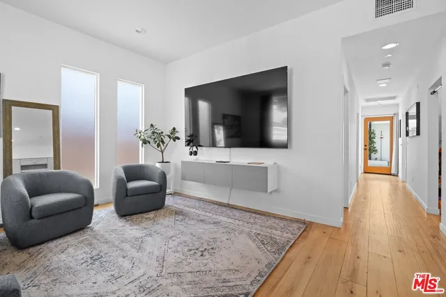 $1,698,000 | 3170 Glenmanor Place, Los Angeles, CA 90039