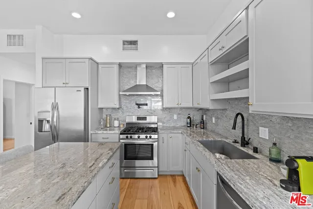 $1,698,000 | 3170 Glenmanor Place, Los Angeles, CA 90039