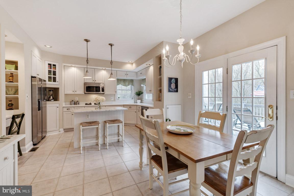 14212 Robcaste Road Phoenix, MD 21131 - Photo 12 of 45