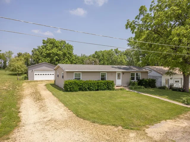 $162,000 | 25115 Locust Road, Lanark, IL 61046