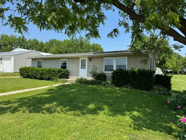 $162,000 | 25115 Locust Road, Lanark, IL 61046