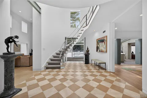 $3,200,000 | 120 Bacon Road, Old Westbury, NY 11568