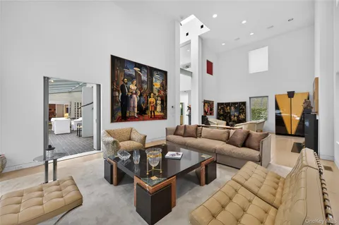 $3,200,000 | 120 Bacon Road, Old Westbury, NY 11568