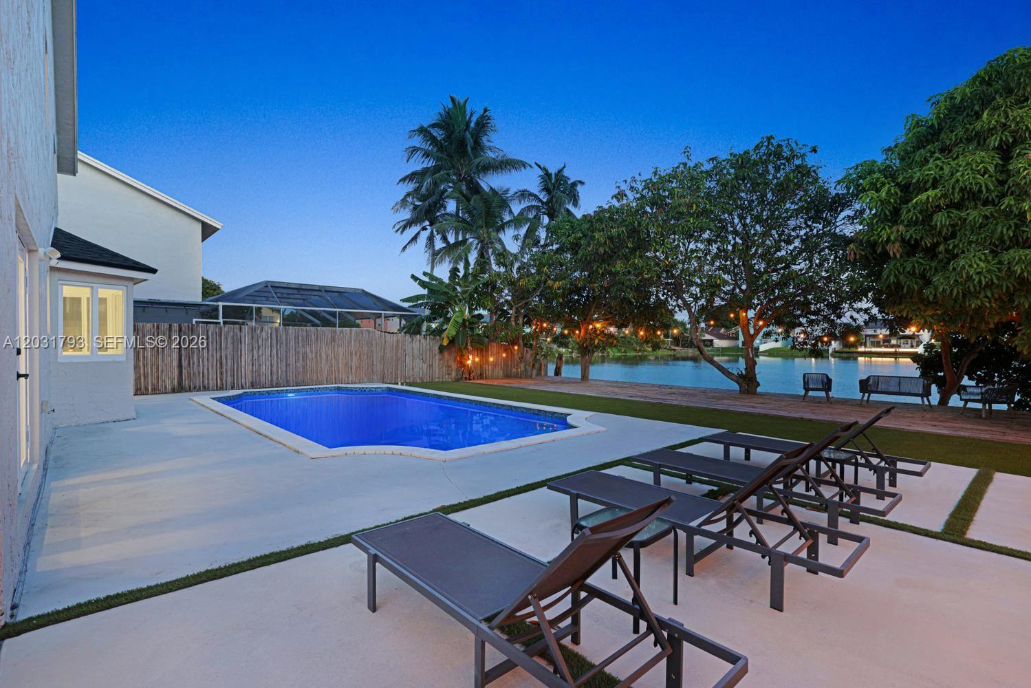 9650 Southwest 9th Court Pembroke Pines, FL 33025 - Photo 42 of 48 Gallery Image 42