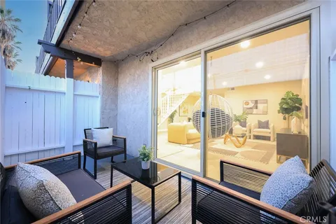 $708,000 | 105 South Mayflower Avenue, Unit E, Monrovia, CA 91016