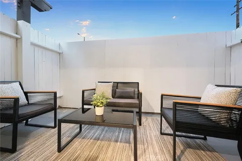 $708,000 | 105 South Mayflower Avenue, Unit E, Monrovia, CA 91016