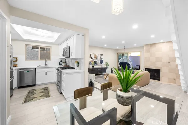 $678,000 | 105 South Mayflower Avenue, Unit E, Monrovia, CA 91016