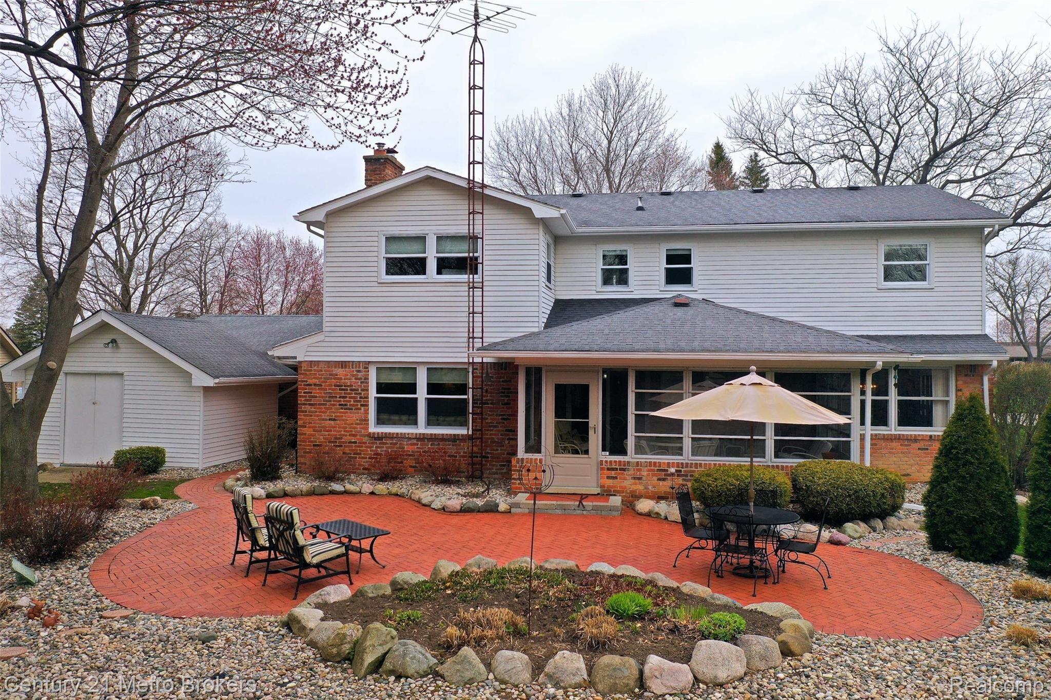 6160 Kings Scepter Road Grand Blanc, MI 48439 - Photo 8 of 55 6160-King-Scepter-Rd- Outside 15.jpg